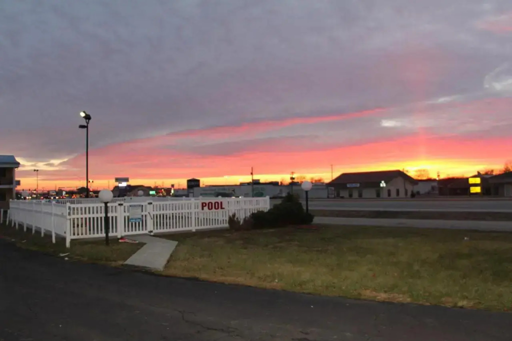 Best Western Colonial Motel