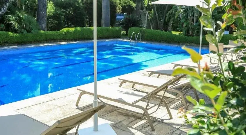 Villa Laura Resort