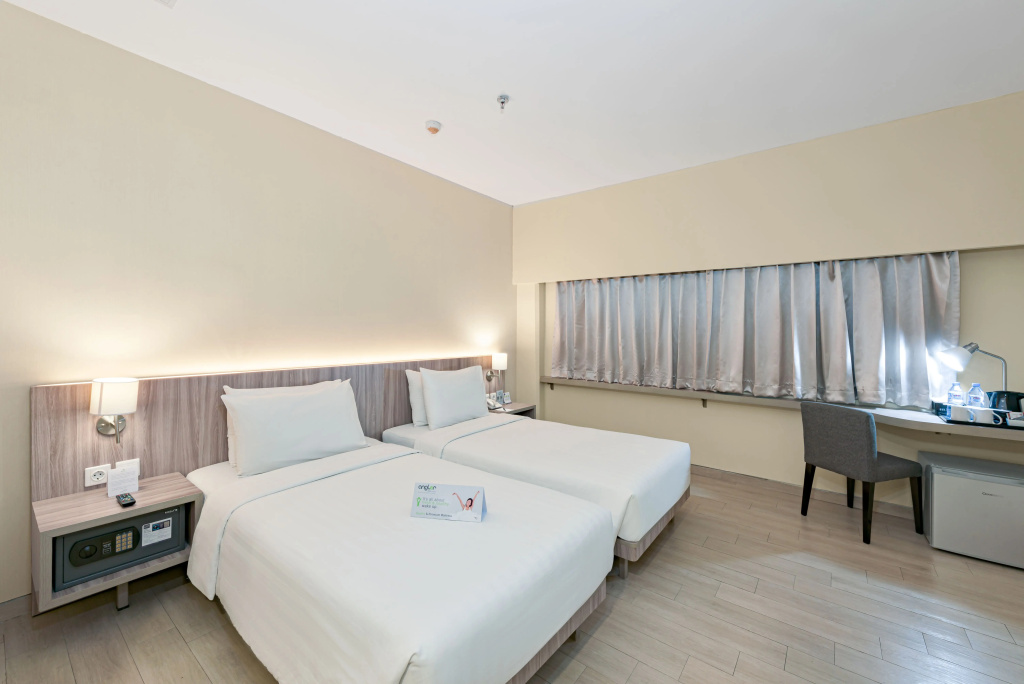 Grand Whiz Megamas Manado
