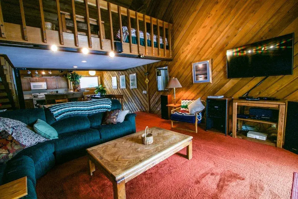 Snowcreek II #308 3 Bedrooms 2 Bathrooms Condo