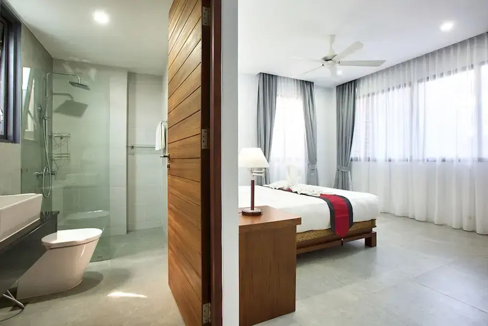 7 Bed Beautiful Beach Front Villa