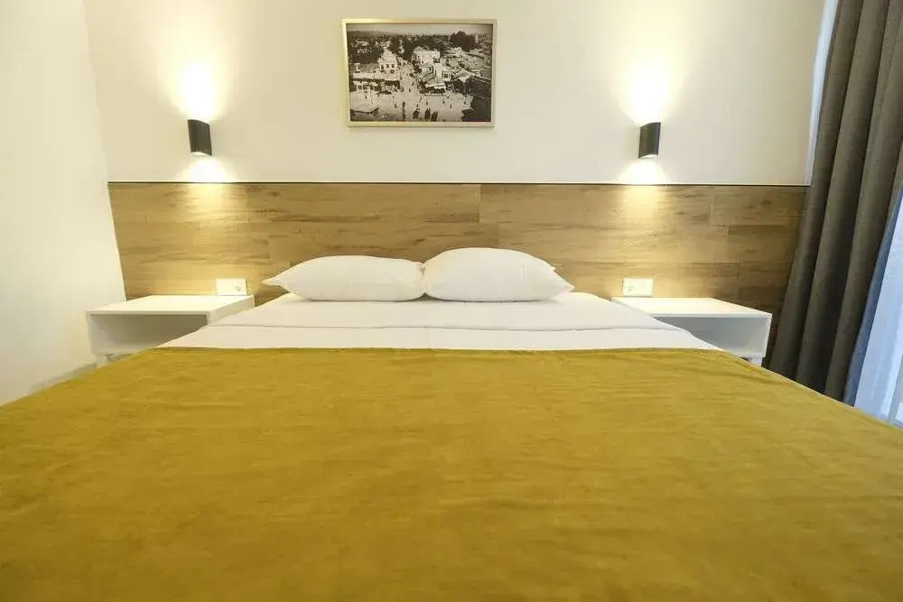 Tut Hotel