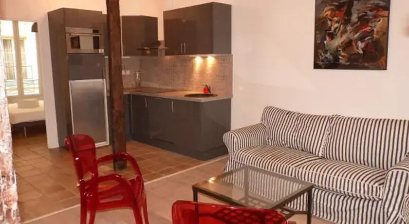 Apart of Paris - Le Marais - Rue de Picardie