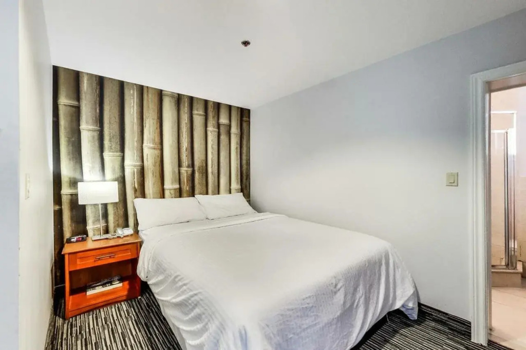 Isabella Hotel & Suites