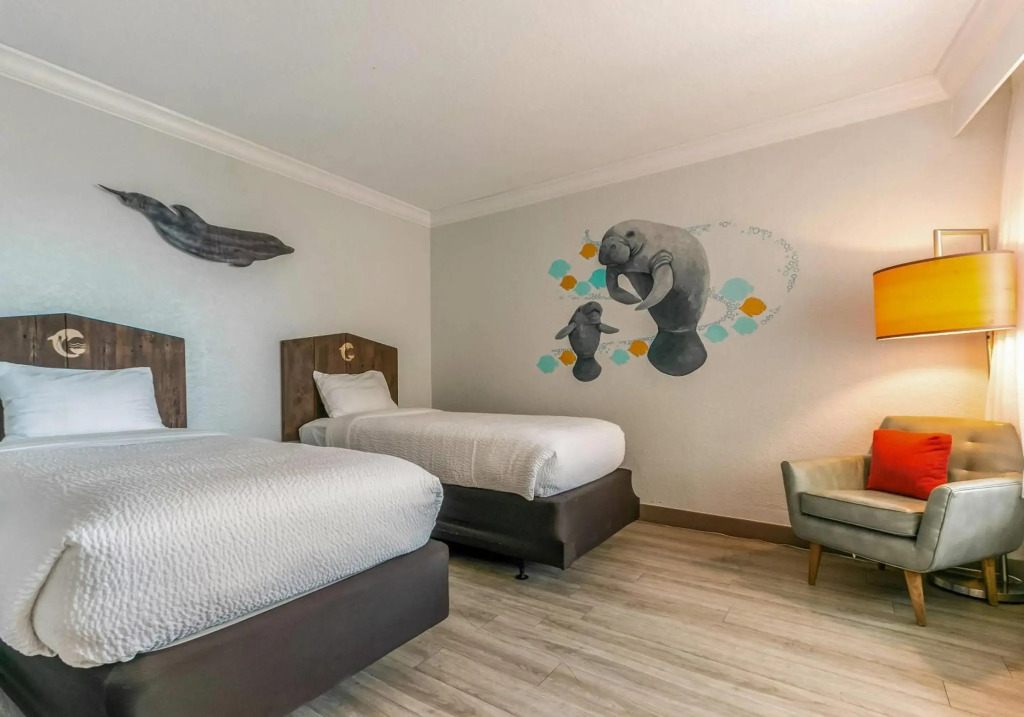 Dolphin Sands Clearwater Beach, an Ascend Collection Hotel