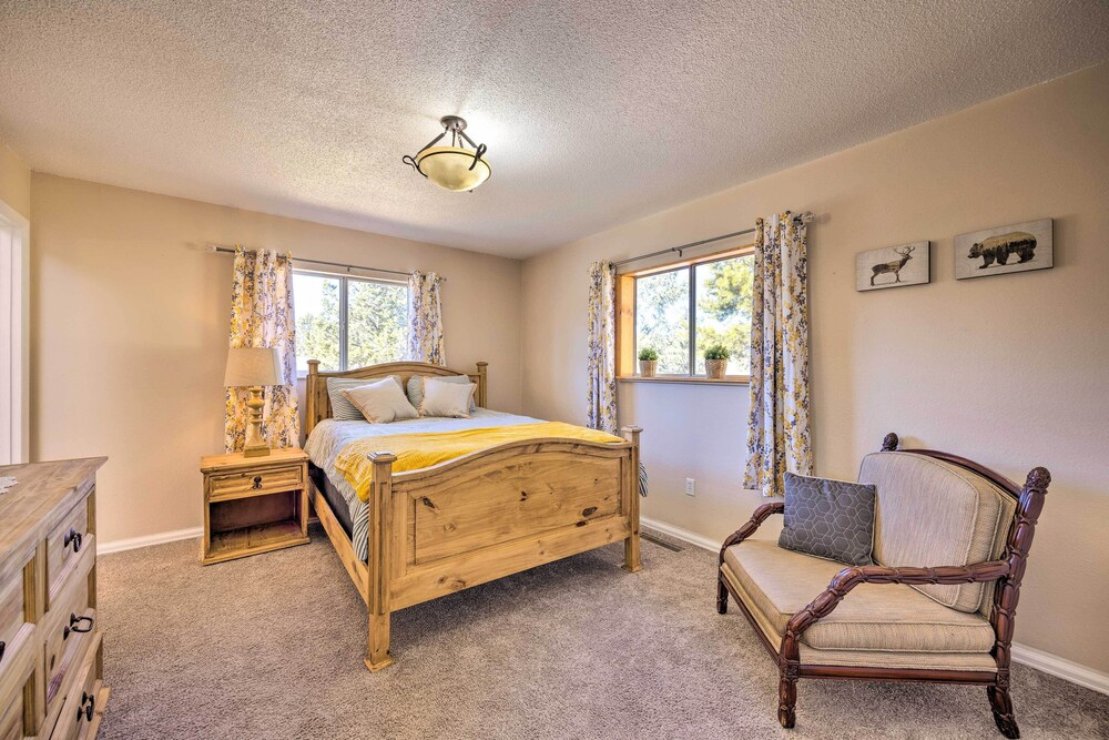 Hike, Bike & Fish: Gem w/ Hot Tub in Woodland Park