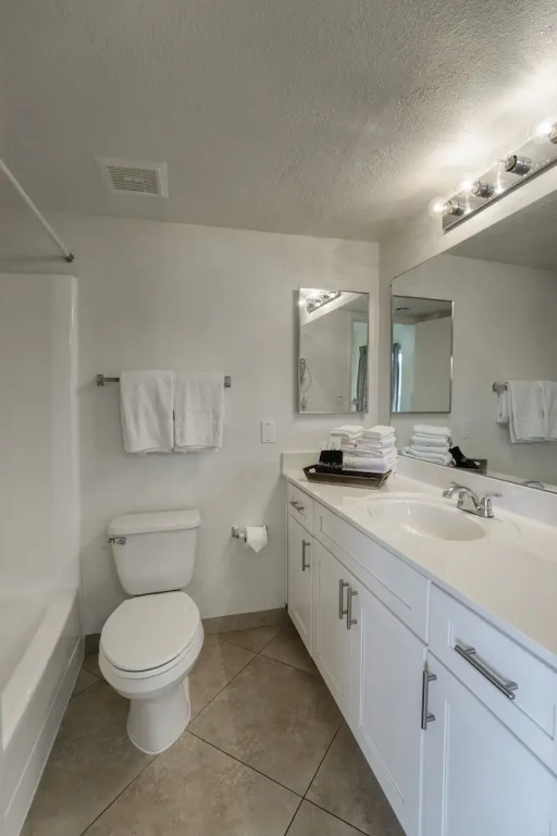 119 Fully Furnished 1BR Suite-Outdoor Pool! by RedAwning