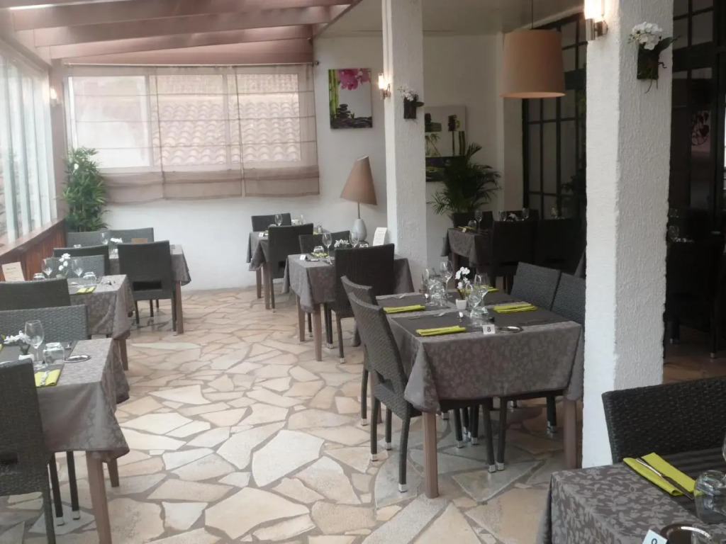 Hôtel Restaurant Les Falaises