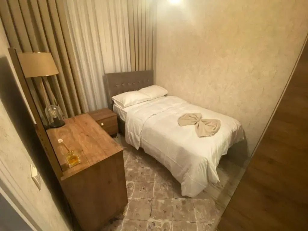 1-bedroom, nearby services, park, free wifi, free parking - MK1