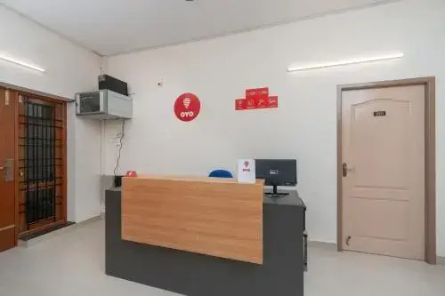 Silverkey Pallikaranai By OYO Rooms