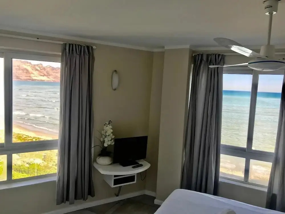 Ocean Breeze Economy Suites