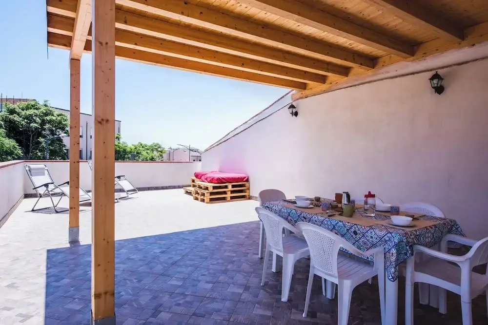 Ibiscus Apartment with Terrace