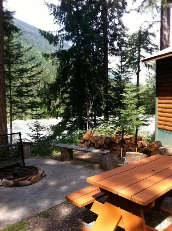 Mount Robson Lodge