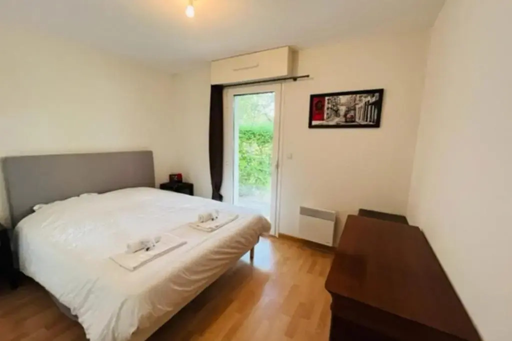 72m With Terrace And Garden Center Of Baden