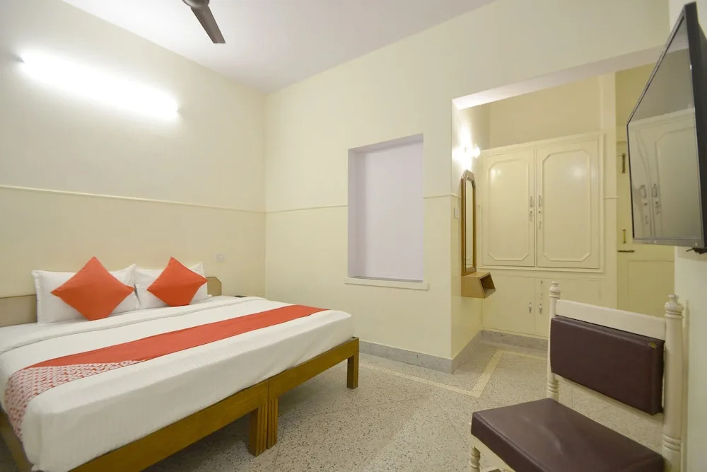 Hotel Pink Palace