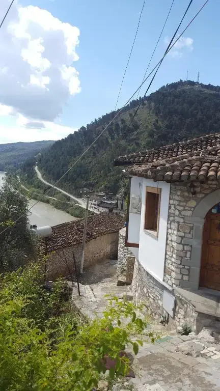 OLD TOWN Hava Baci