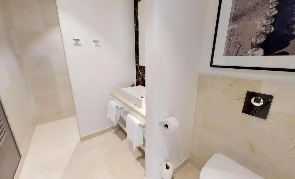 White Pearl Apartment 3.03