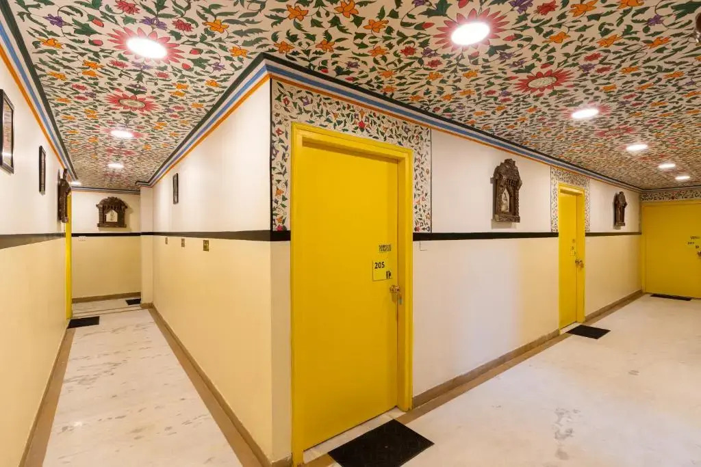 The Hosteller Jaipur, MI Road