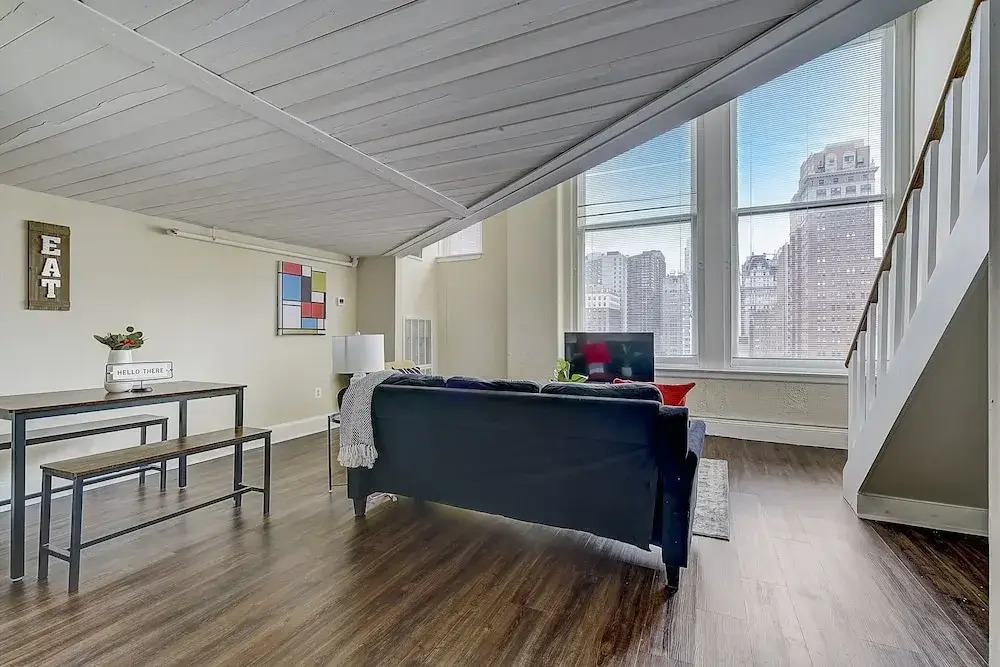 FRONTDESK The Cosmopolitan Apts Philadelphia