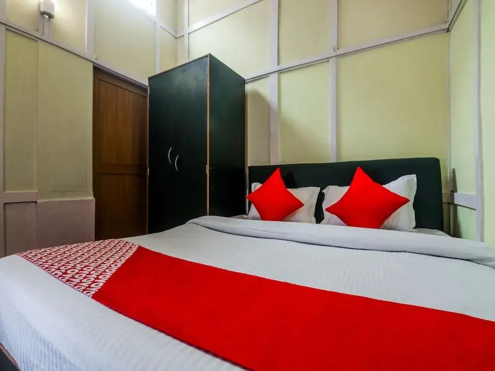 OYO 17225 Hideaway Heritage