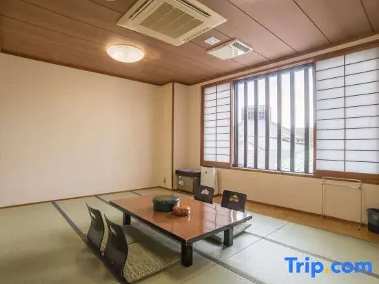 Shichijo Onsen Dome