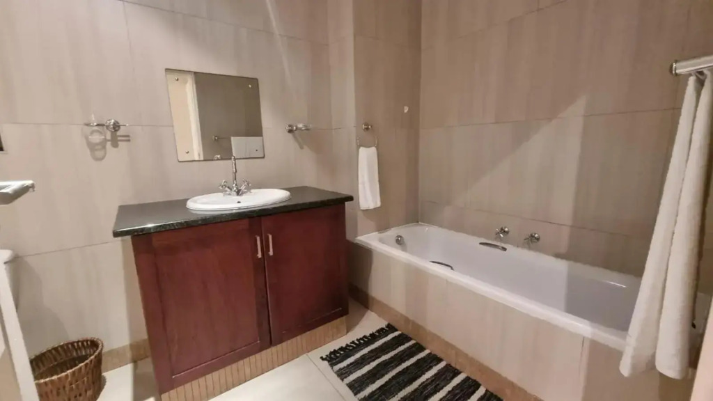 Accommodation Front - Homely 6 Sleeper with Canal Views near the Beach