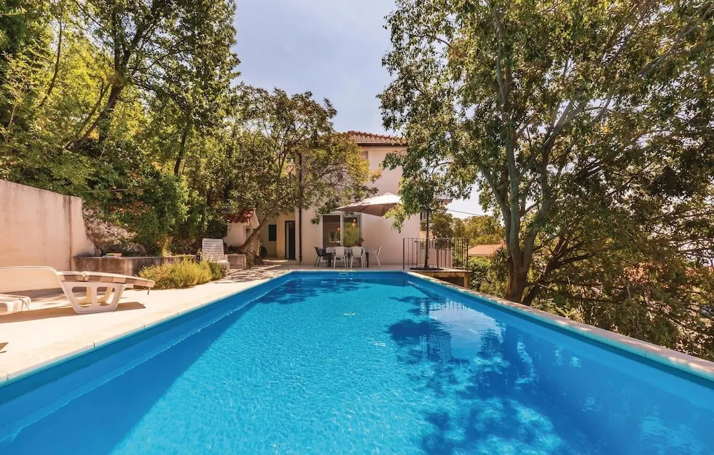 Beautiful Home in Gornji Tucepi With Wifi and 3 Bedrooms