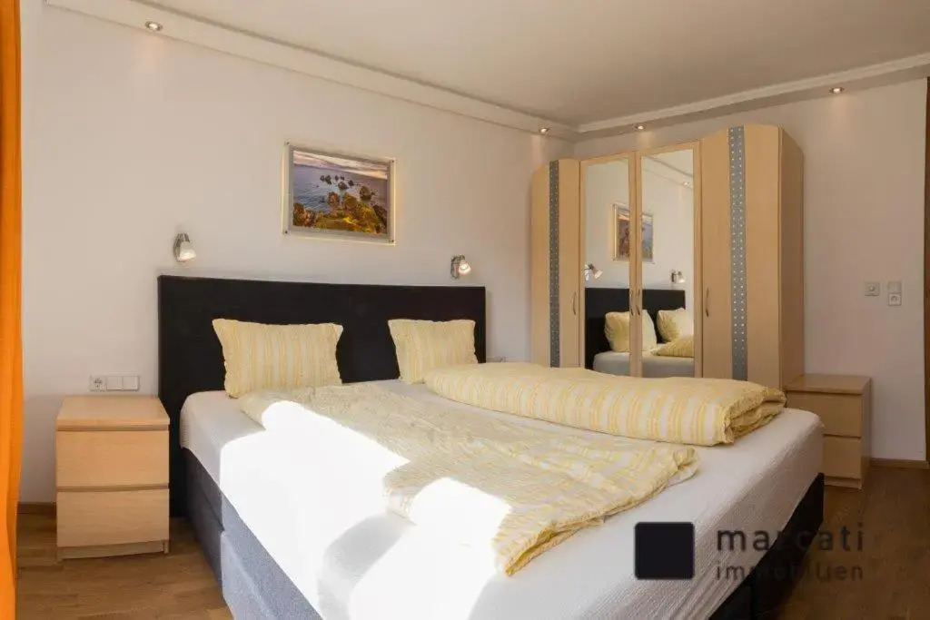 Alpenmond Appartment Halbmond