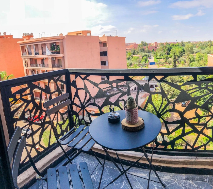Foch Apartment