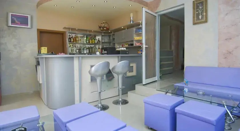 Vromos Guest Rooms