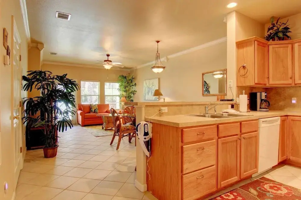 Lazy Pelican - Two Bedroom Townhome