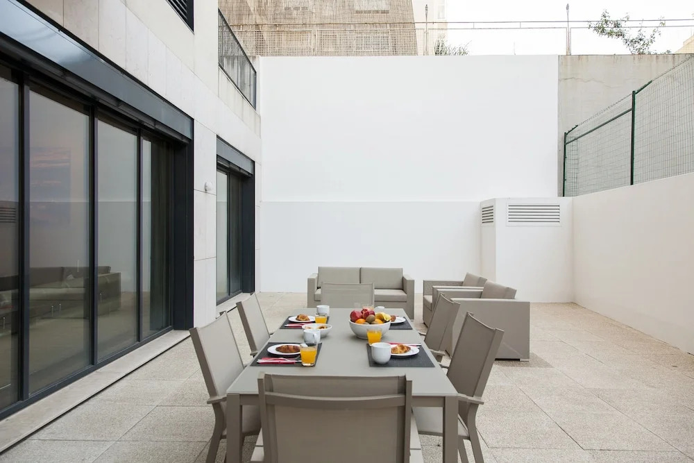 Marques Terrace Deluxe Apartment Rentexperience