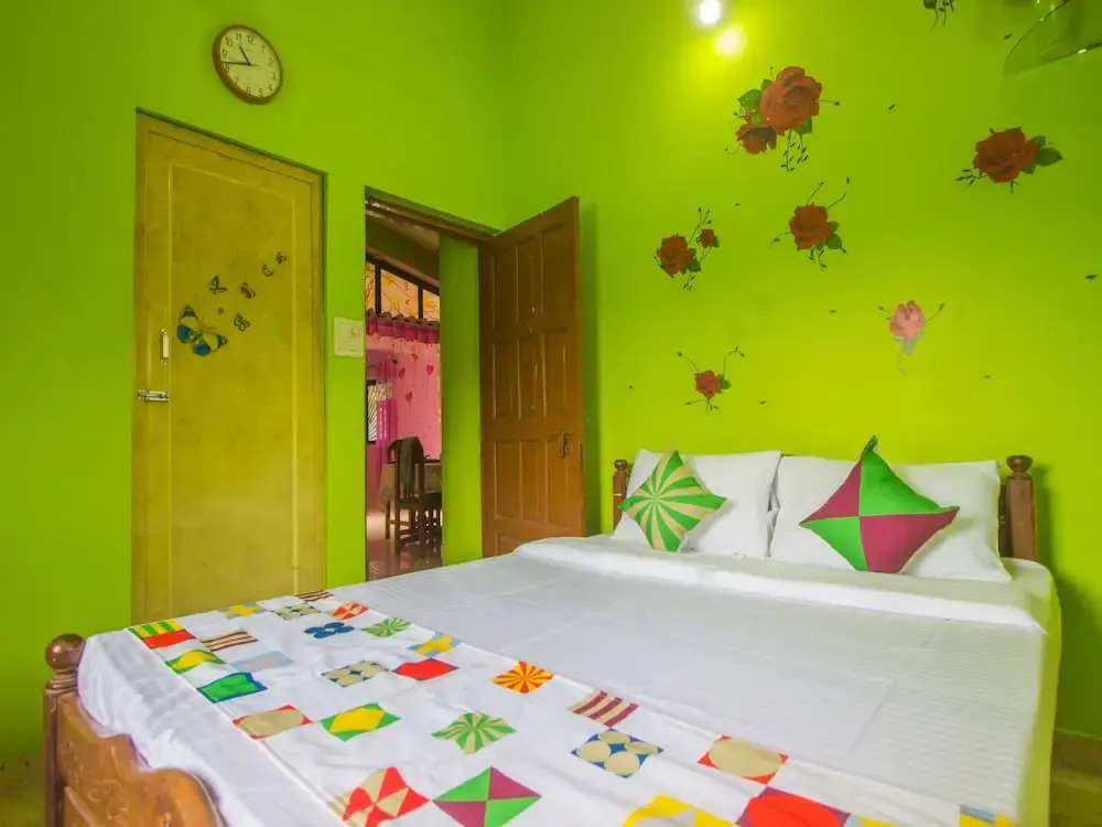 OYO 18261 Home Beachside 2BHK Utorda Beach
