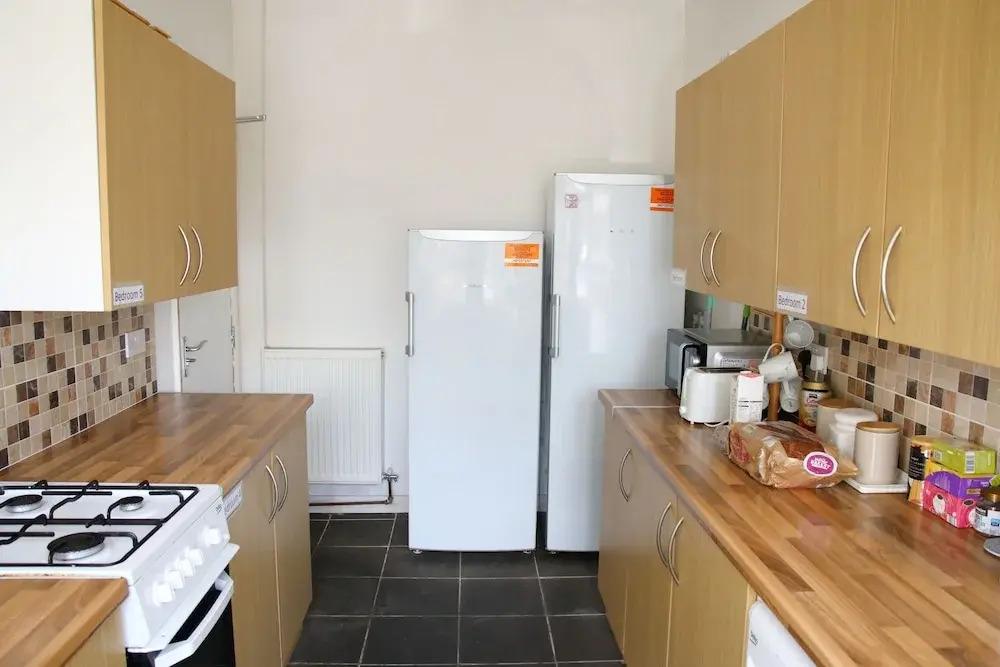 Dbl Rooms, Ensuite available, WiFi & Netflix Bham