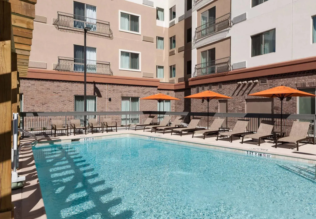 Отель Courtyard by Marriott Fort Worth Historic Stockyards
