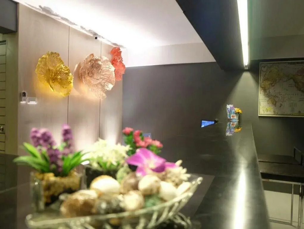 Loma Hostel at Phuket Town