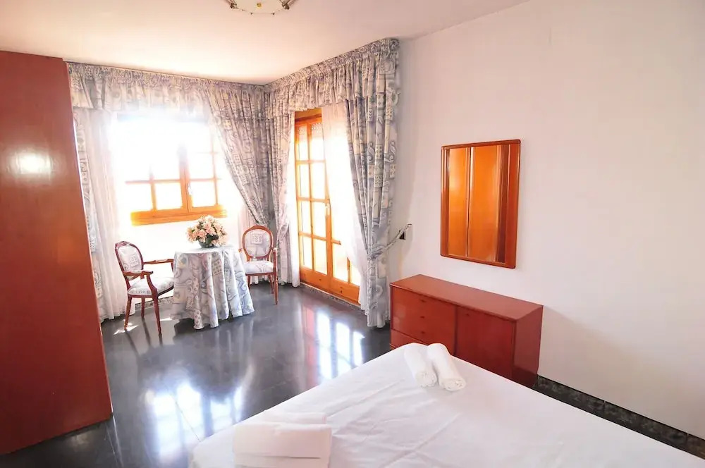 Amitie - Costa Barcelona by Homeholidaysrentals