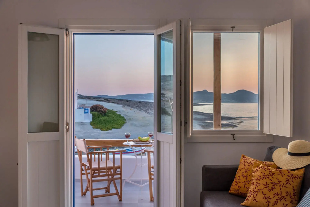 Manolis Filio Home By The Sea Milos