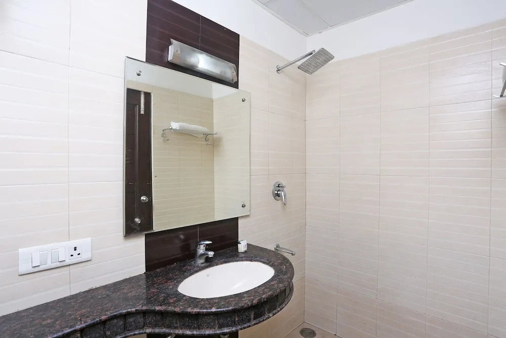 Hotel Rajshree By OYO Rooms