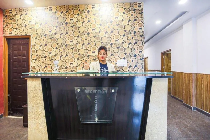 OYO Flagship 68712 Hotel Kashish