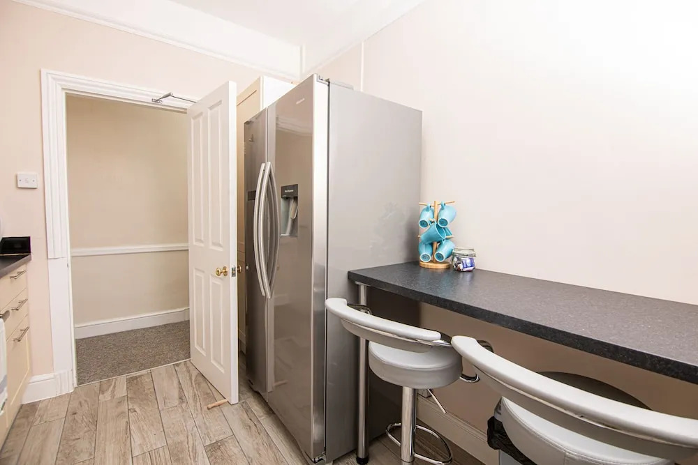 Salt Lane Apartments