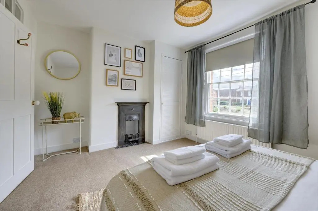 Church Bells House by Spa Town Property - 3 Bedroom Georgian Townhouse in Central Warwick