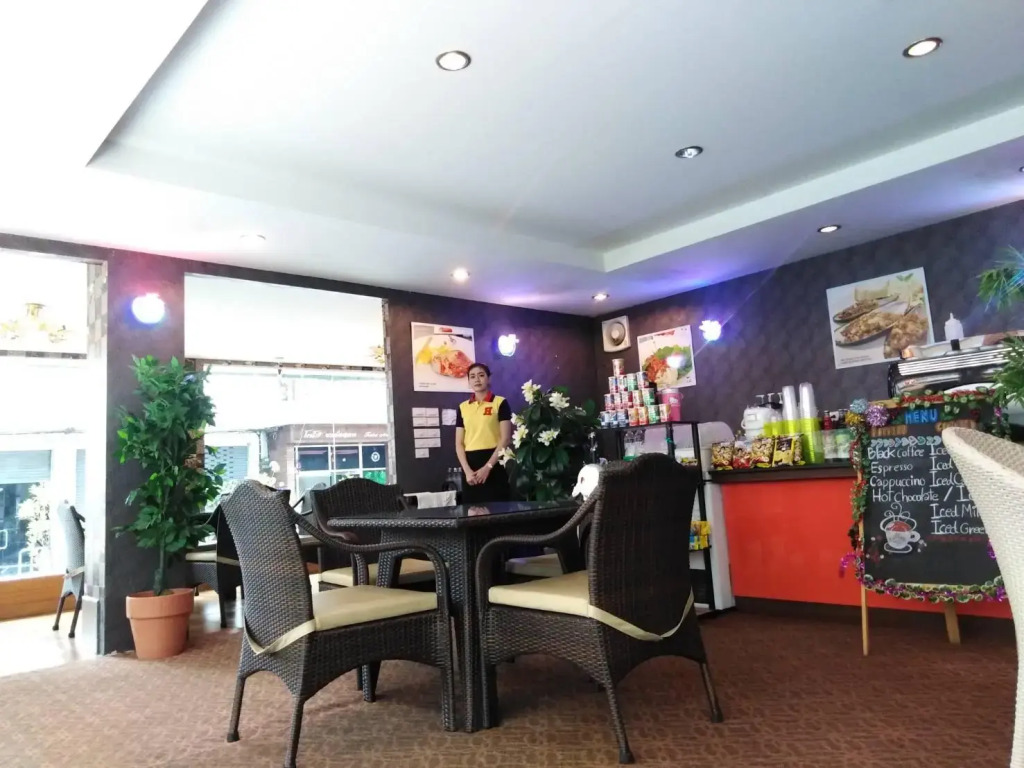 Merlin Grand Hotel