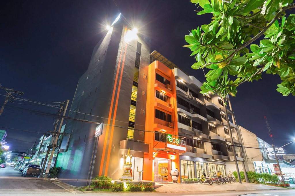 Отель Recenta Style Phuket Town