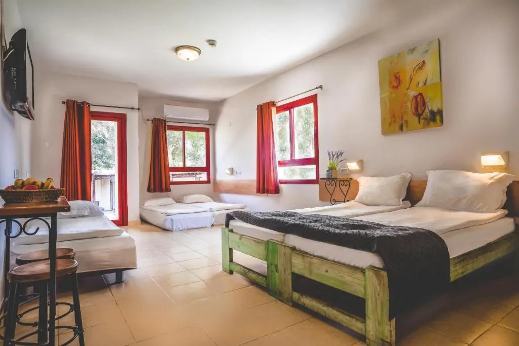 Mashabei Sade Kibbutz Country Lodging