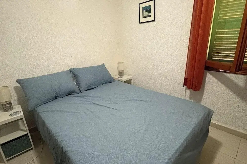 1 Bed-sleeps 2-gardens-pool-10 Min To Beach