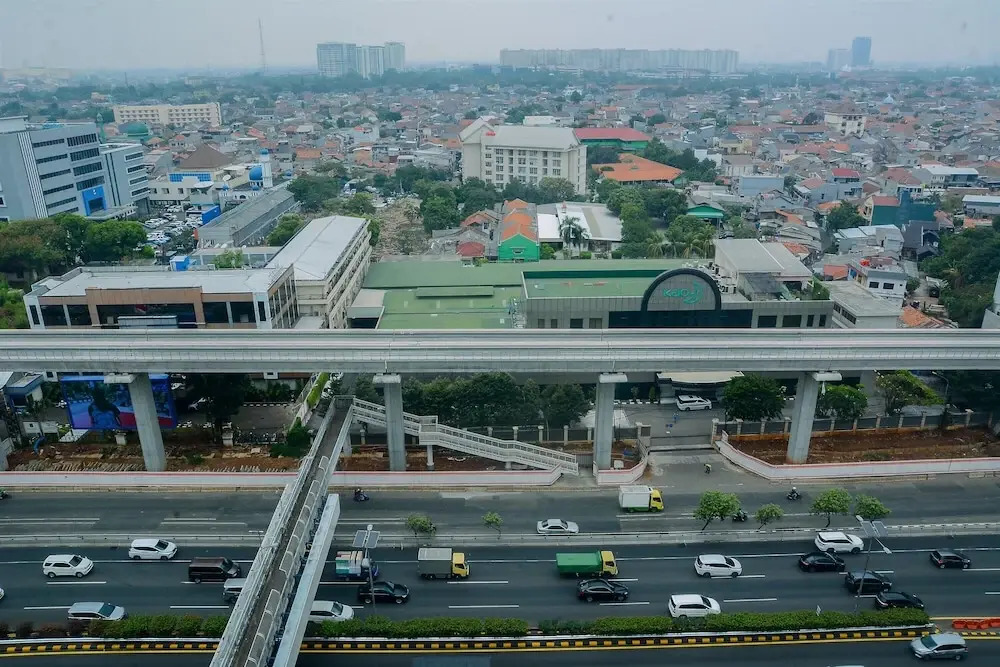 Comfortable 2BR at Signature Park Tebet Apartment By Travelio