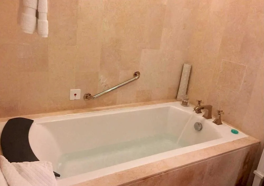 Tangla Suites Yalong Bay