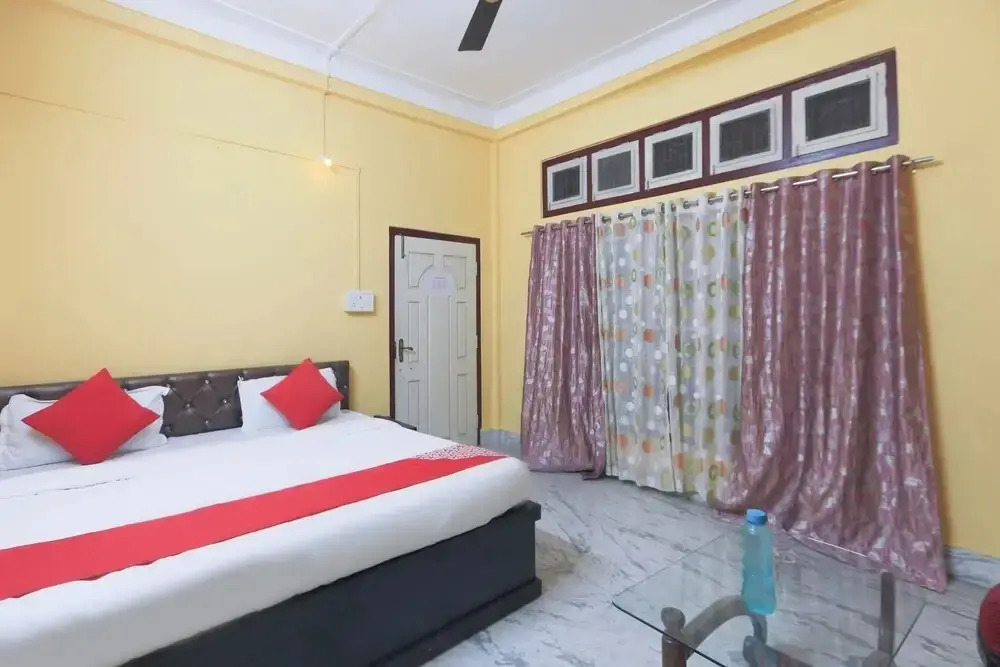 N N Residency by OYO Rooms