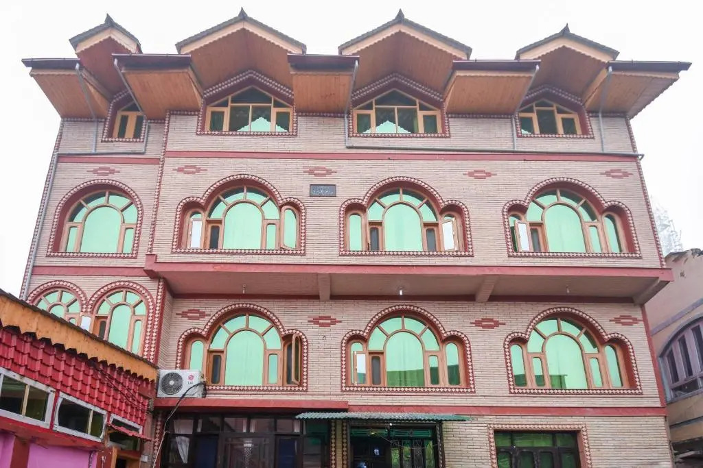OYO 66476 Hotel Divine Kashmir